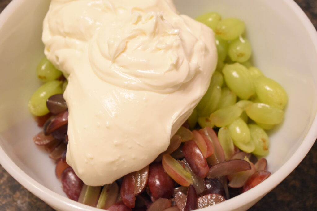 creamy grape salad 