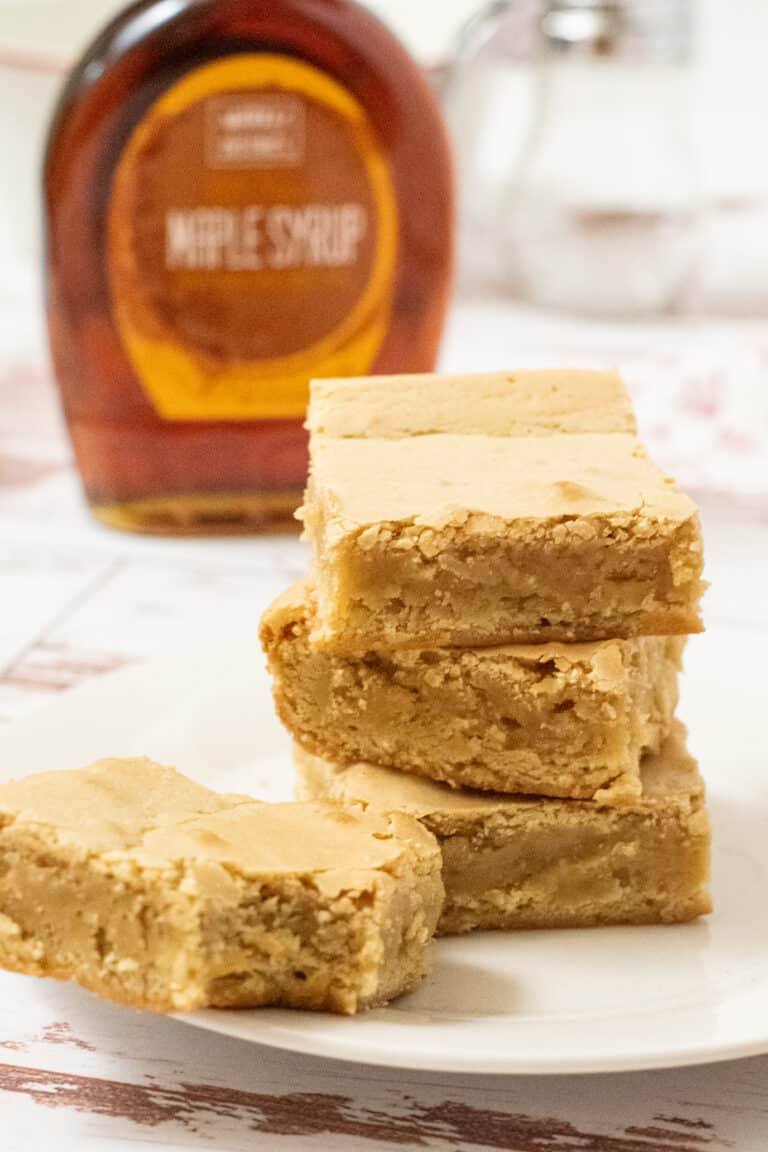 Maple Blondies {Soft Chewy and Delicious!}