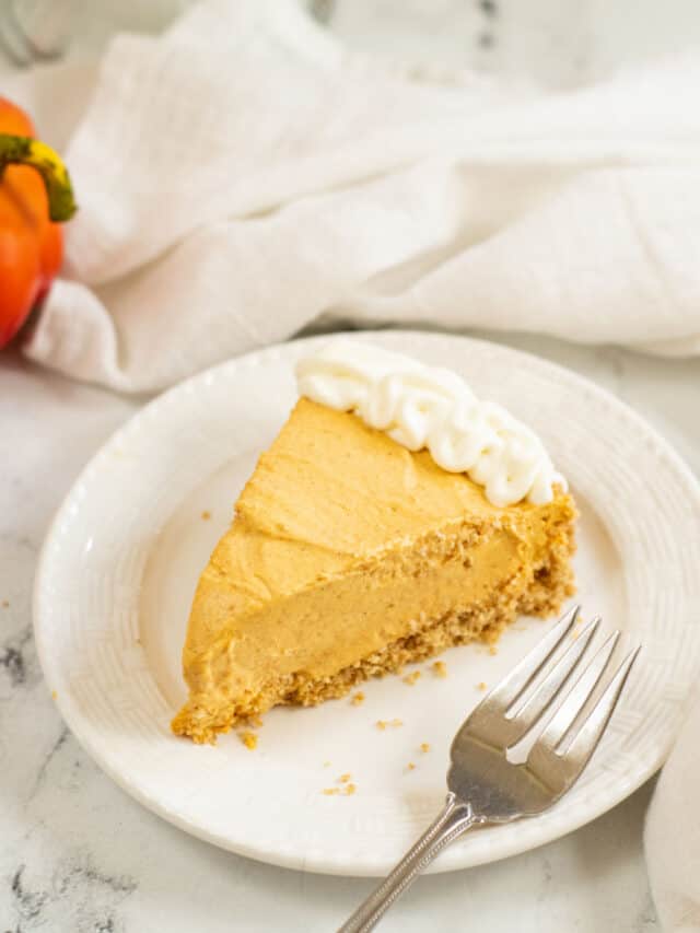 Easy No-Bake Pumpkin Cheesecake - Far From Normal
